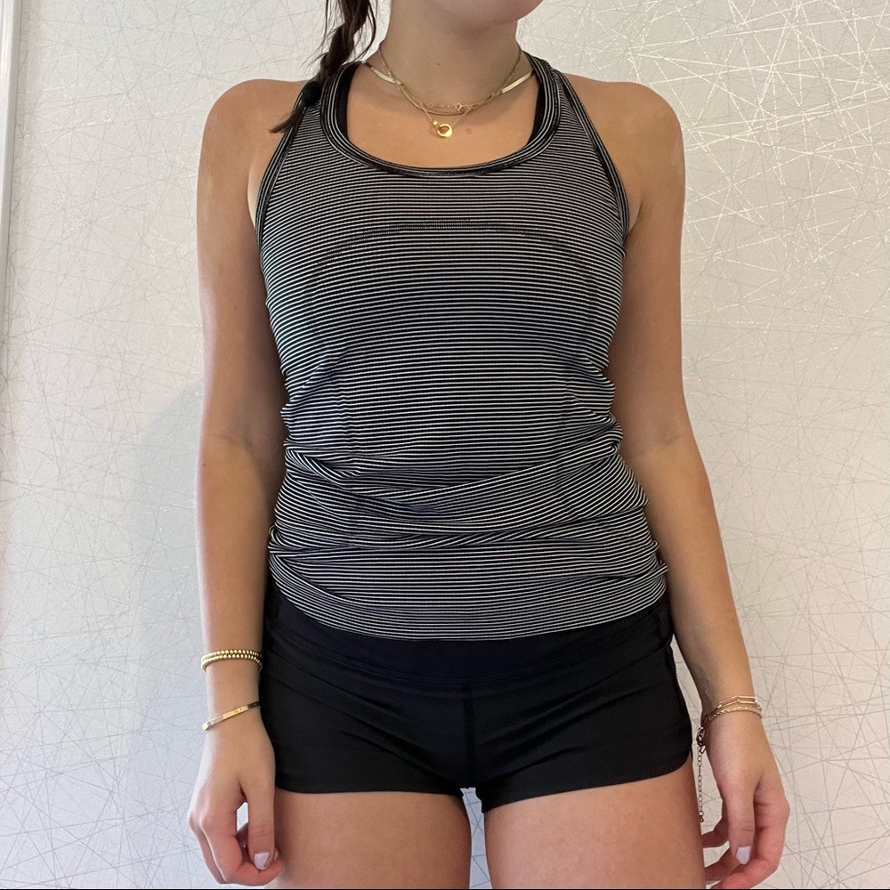 Lulu Lemon running tank top in black and white
